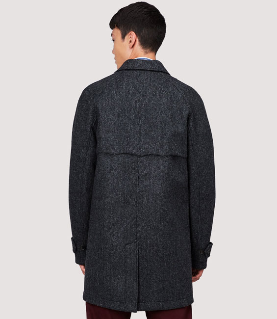 Keep warm in a Baracuta G10 Shetland overcoat