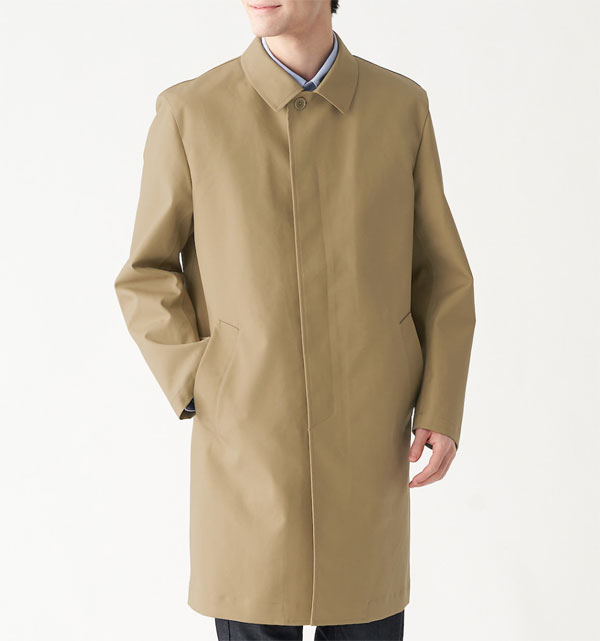Waterproof convertible collar coat at Muji