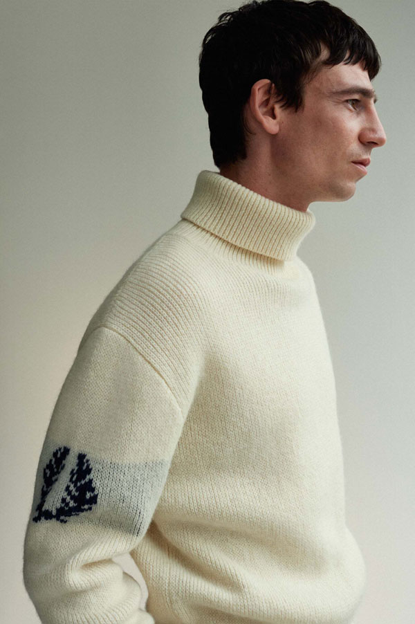 1970s-inspired Fred Perry Laurel Wreath Roll Neck Jumper