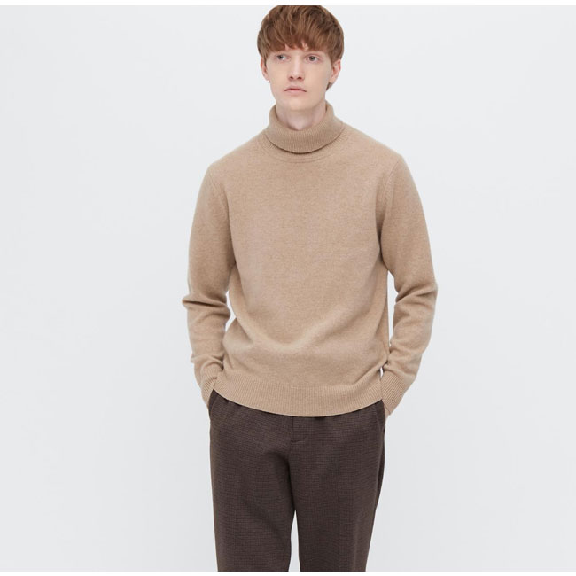 Budget lambswool turtleneck jumpers at Uniqlo