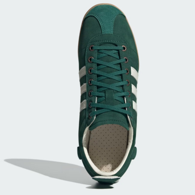 Adidas Samba 62 trainers in green suede
